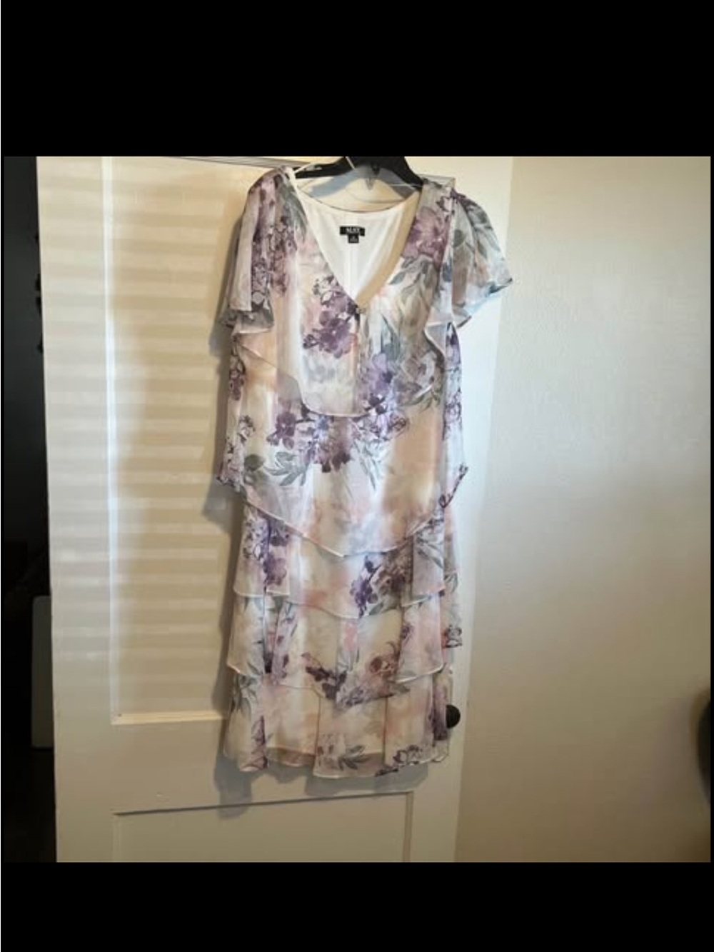 Like New S.L. Fashion New York Chiffon Cocktail Dress.